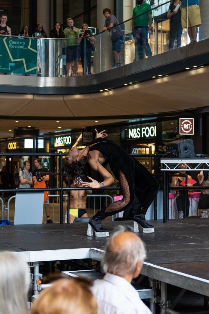 Festivalio atmosfera – Bartholomew Fair atgimimas – Broadgate, Londono City