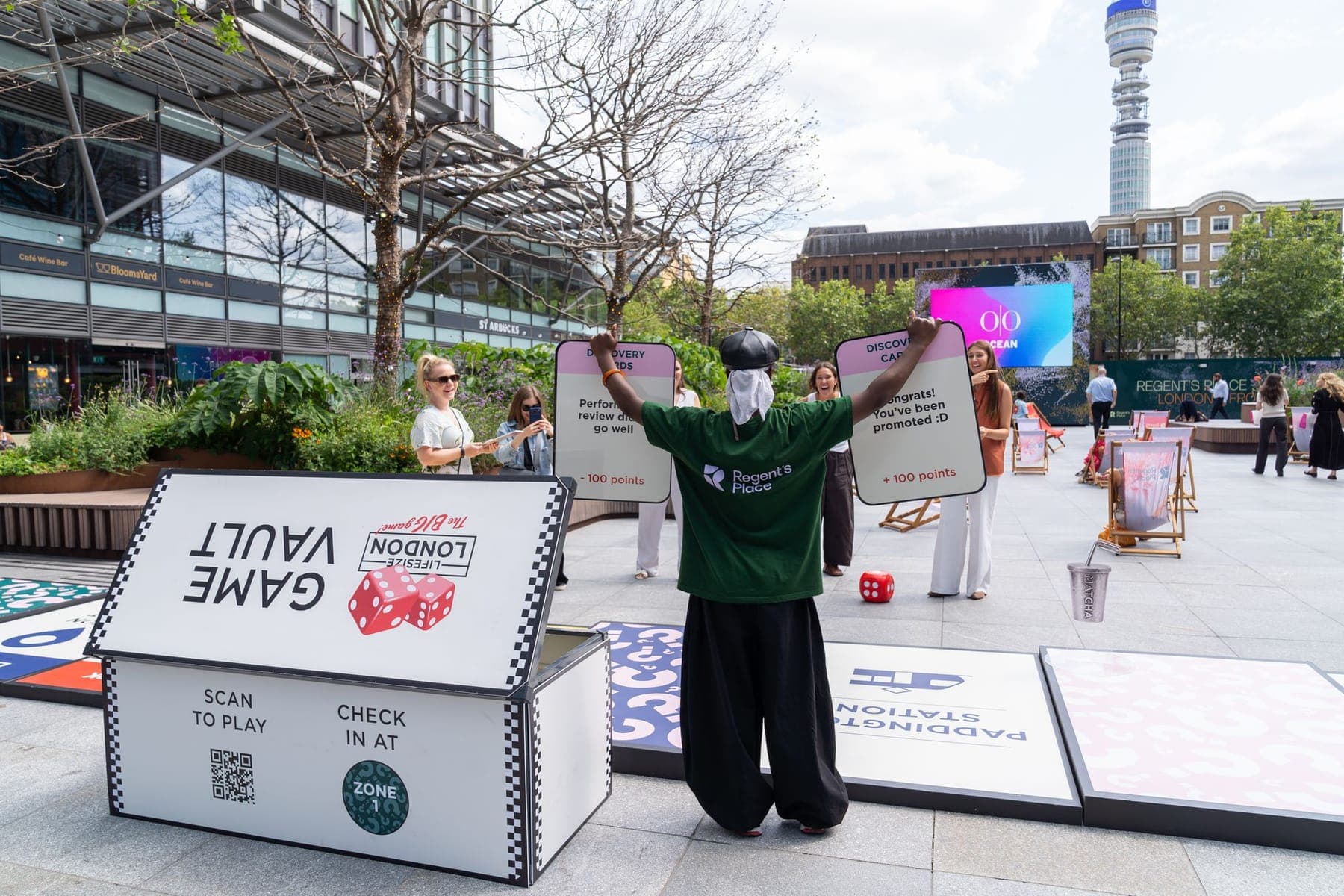 Žaidimo vedėja – „Lifesize London“ – milžiniškas žaidimas trijuose kvartaluose
