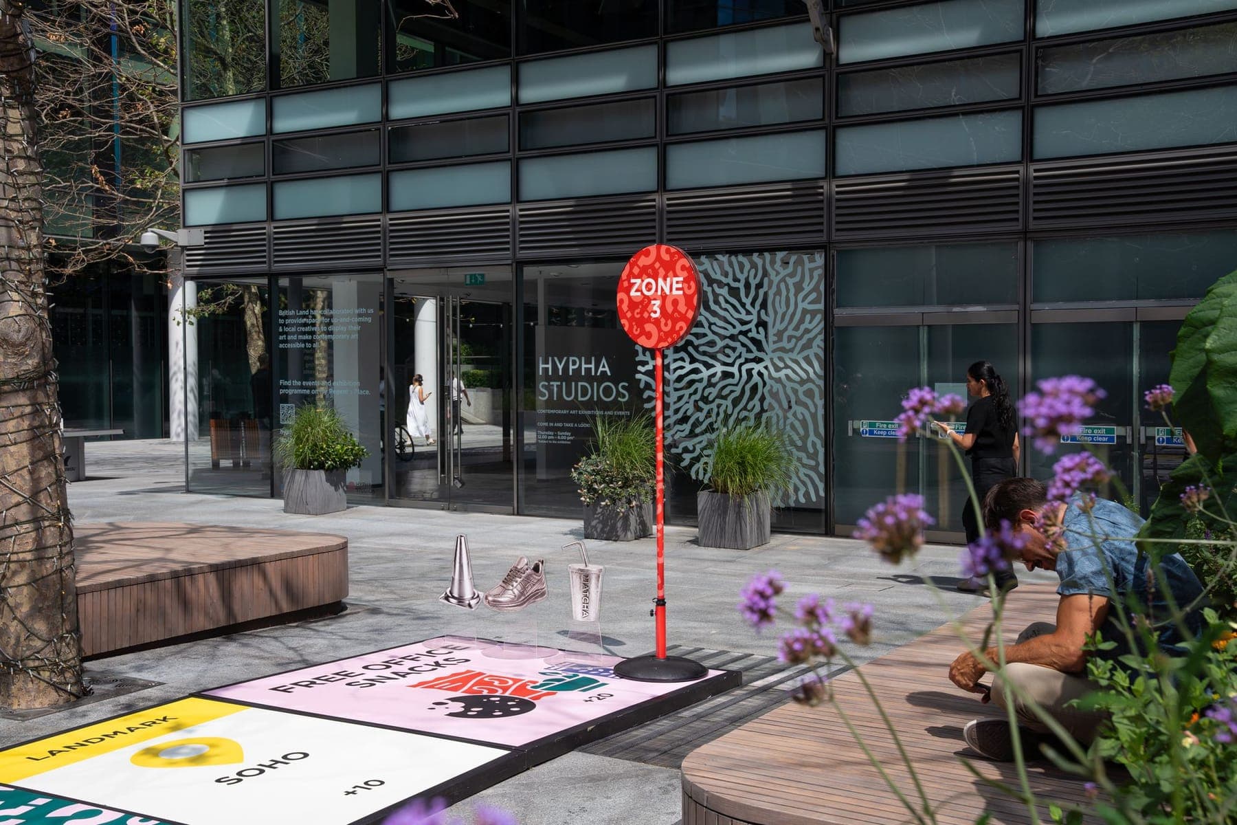 Zonos žymeklis – „Lifesize London“ – milžiniškas žaidimas trijuose kvartaluose