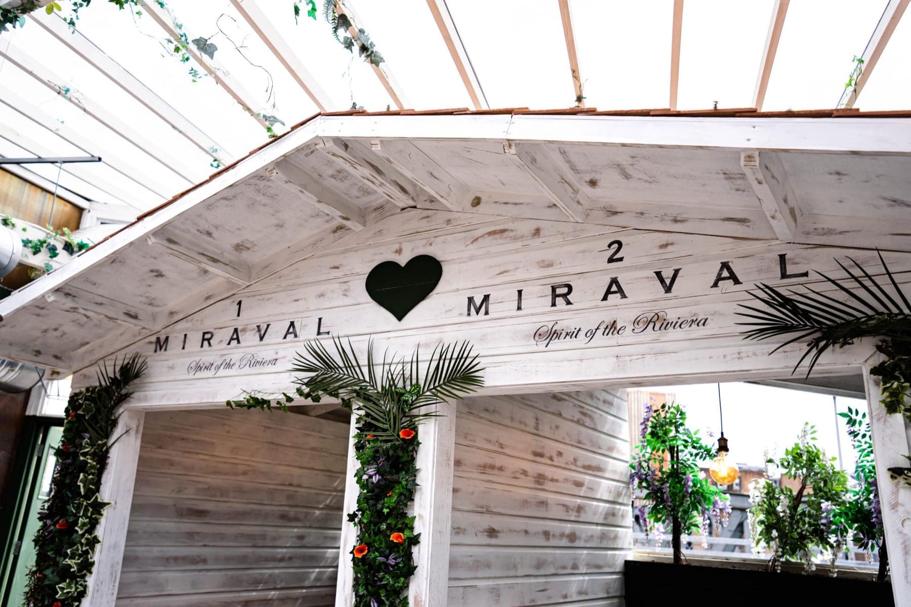 Maistas ir gėrimai – Pergola – British Land restoranų ir renginių erdvė