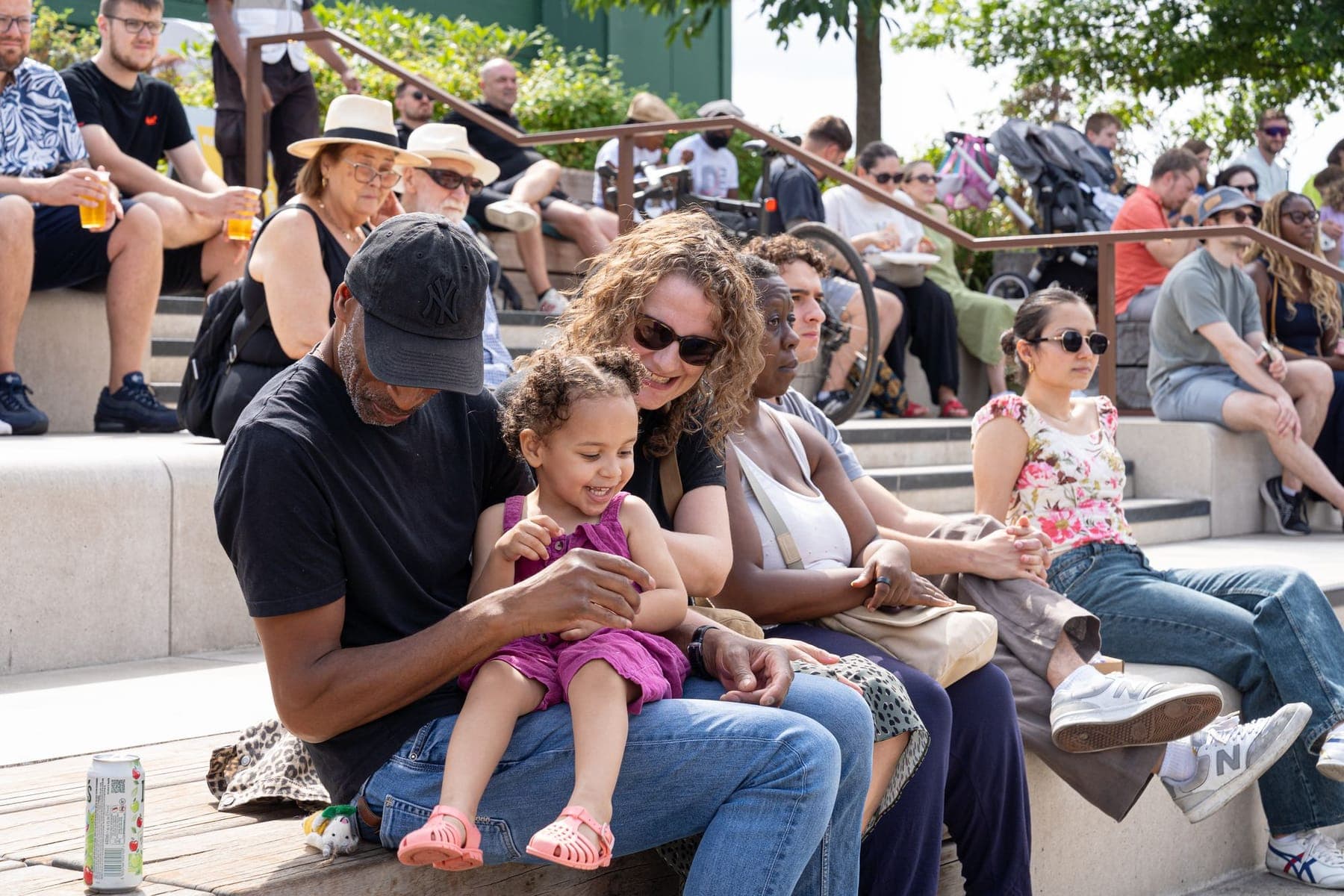 Šeimos publikoje – „Round the Dock“ – šešių savaičių vasaros festivalis