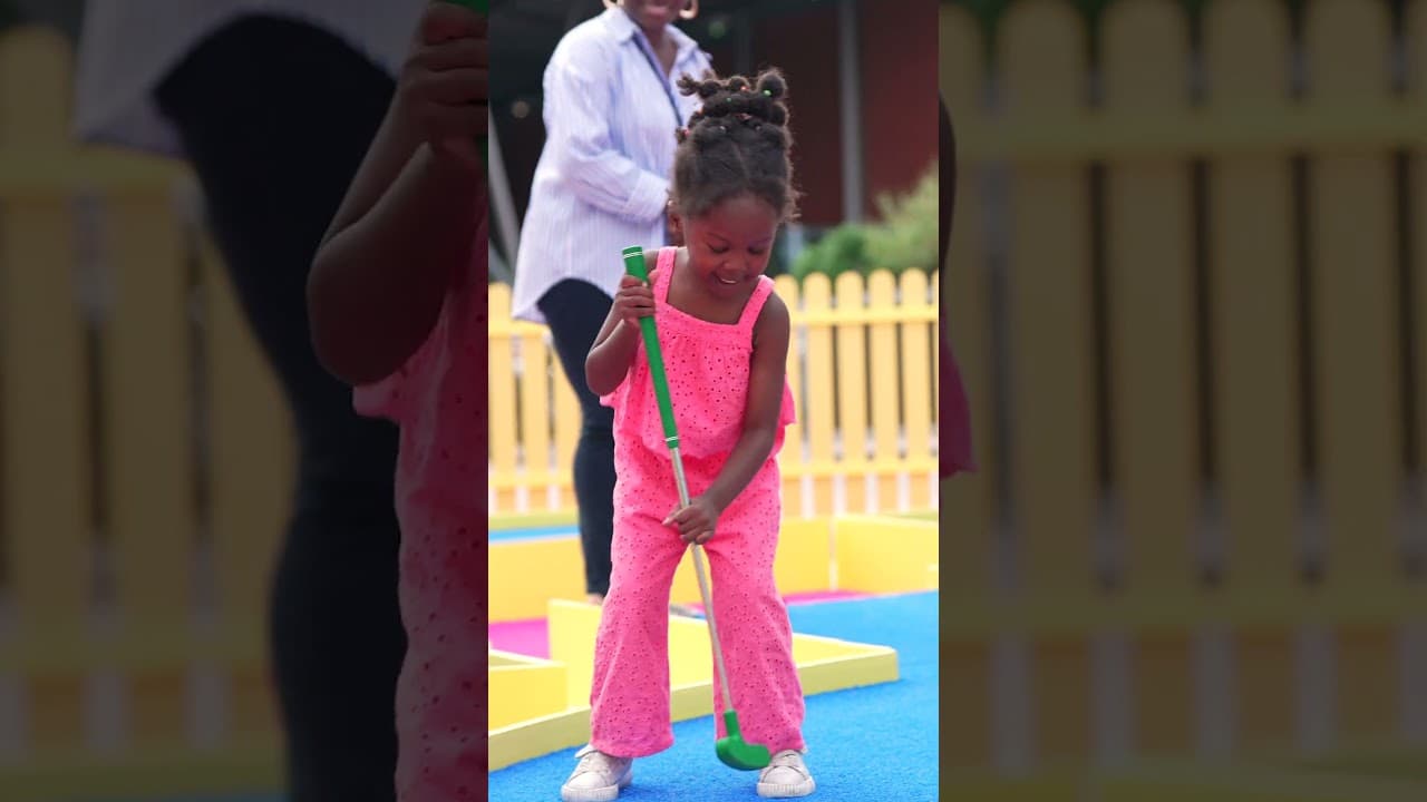 „Wild Swing“ mini golfo instaliacija – filmo kadras